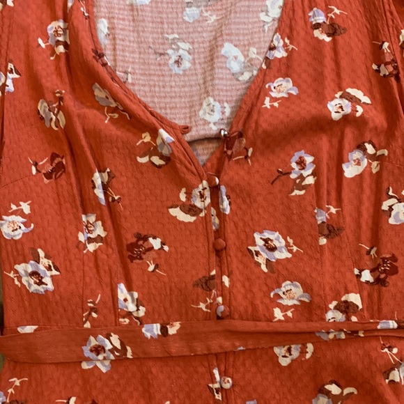 Dress by Universal Thread size medium great for fall - Picture 2 of 6